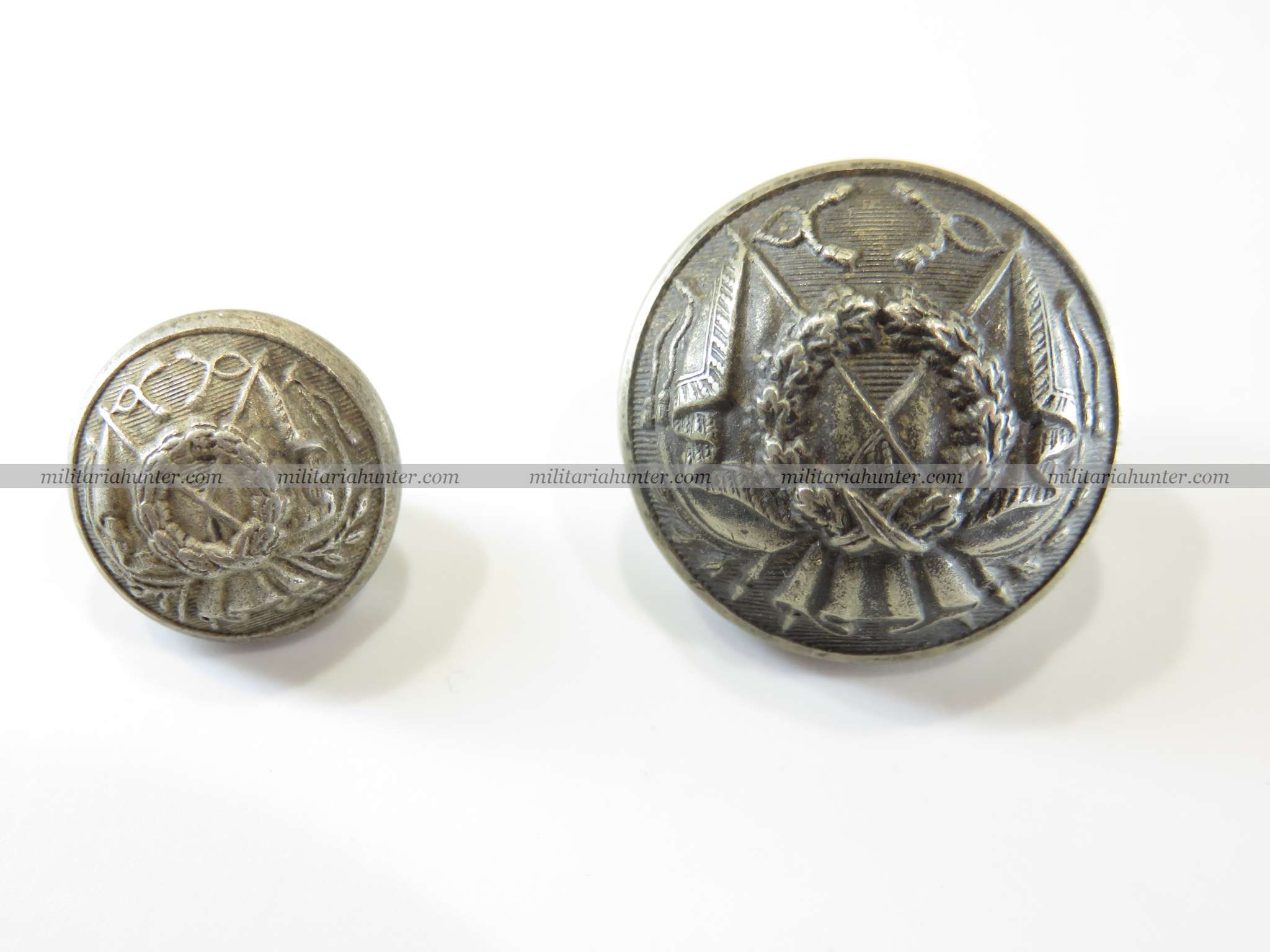 militaria : 3ème Rép. Lot de 2 boutons d'intendant militaire petit et gros