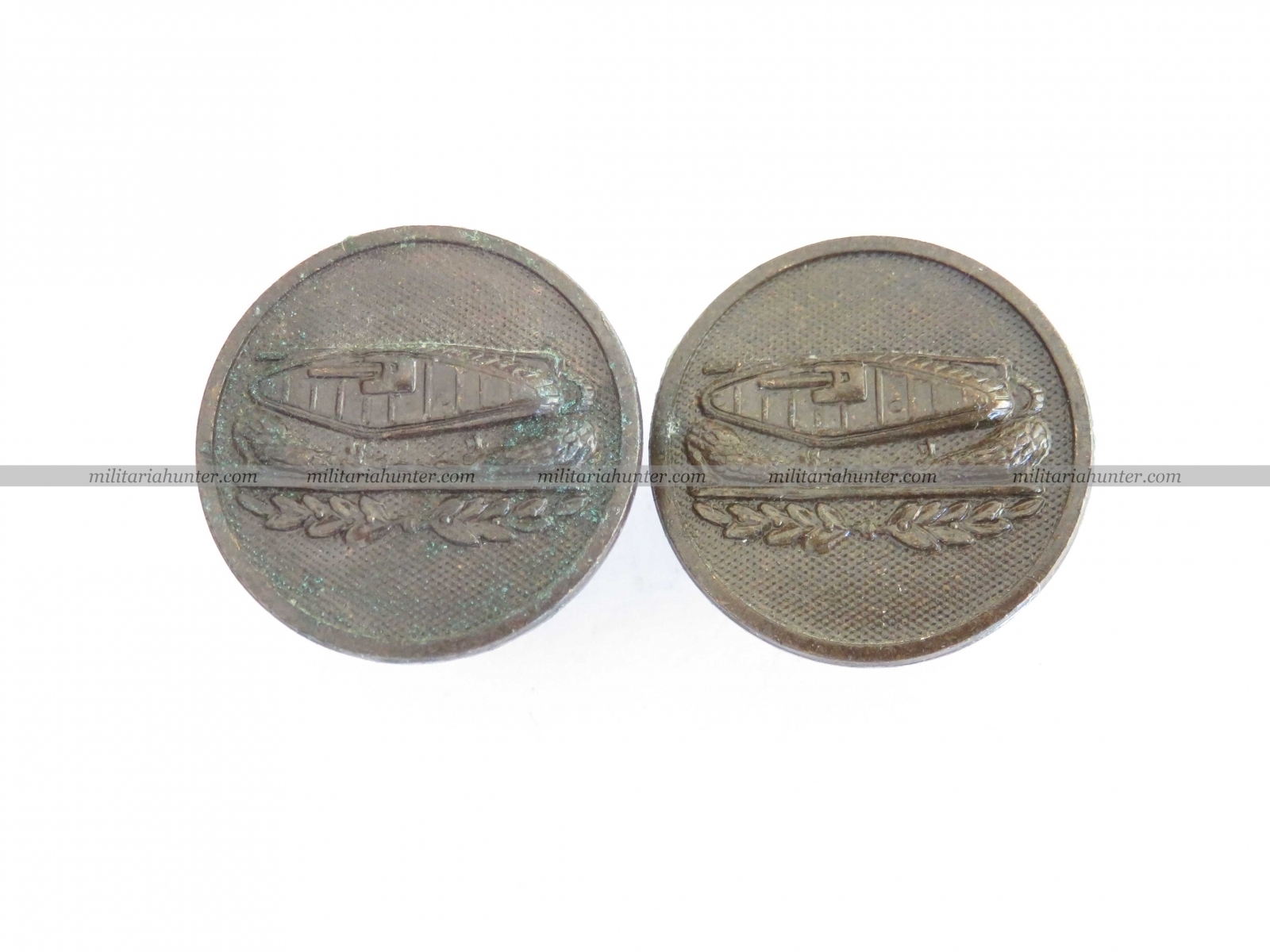 militaria : Matching pair collar disc Tank Corps