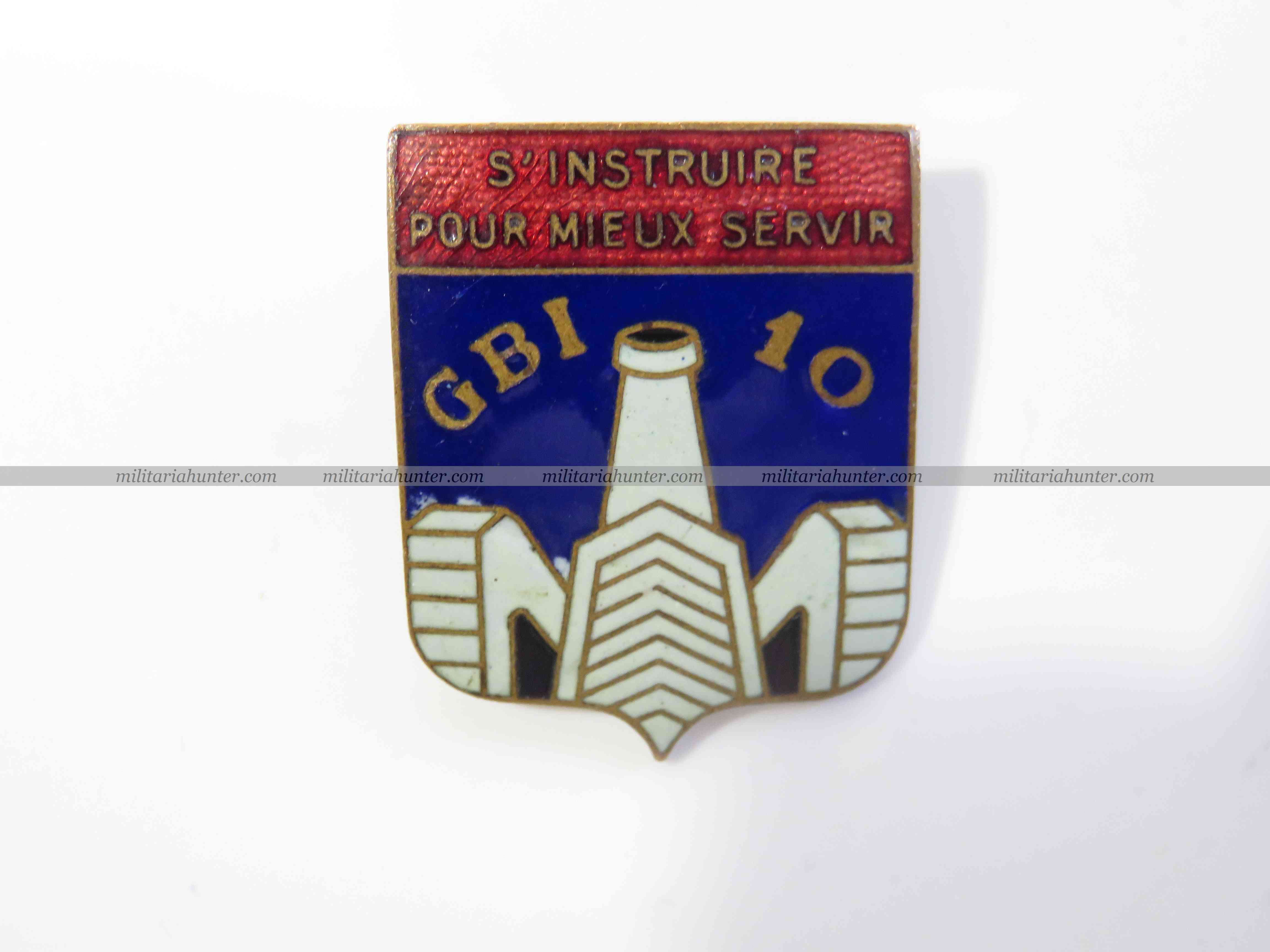 militaria : France 40 - insigne GBI 10 - Groupe de batteries d'instruction