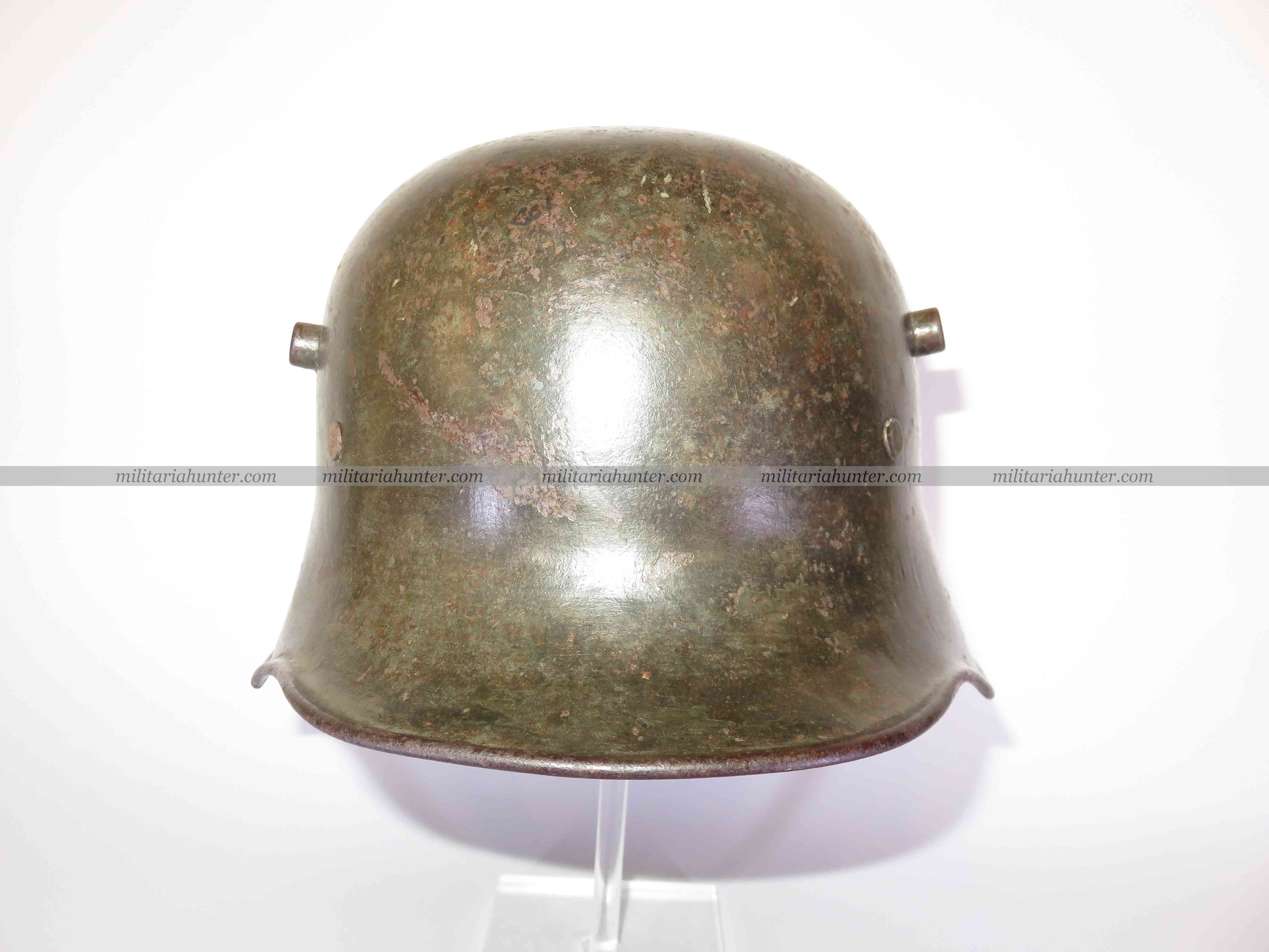 militaria : Stahlhelm M16 feldgrau avec impact - battle damaged german helmet