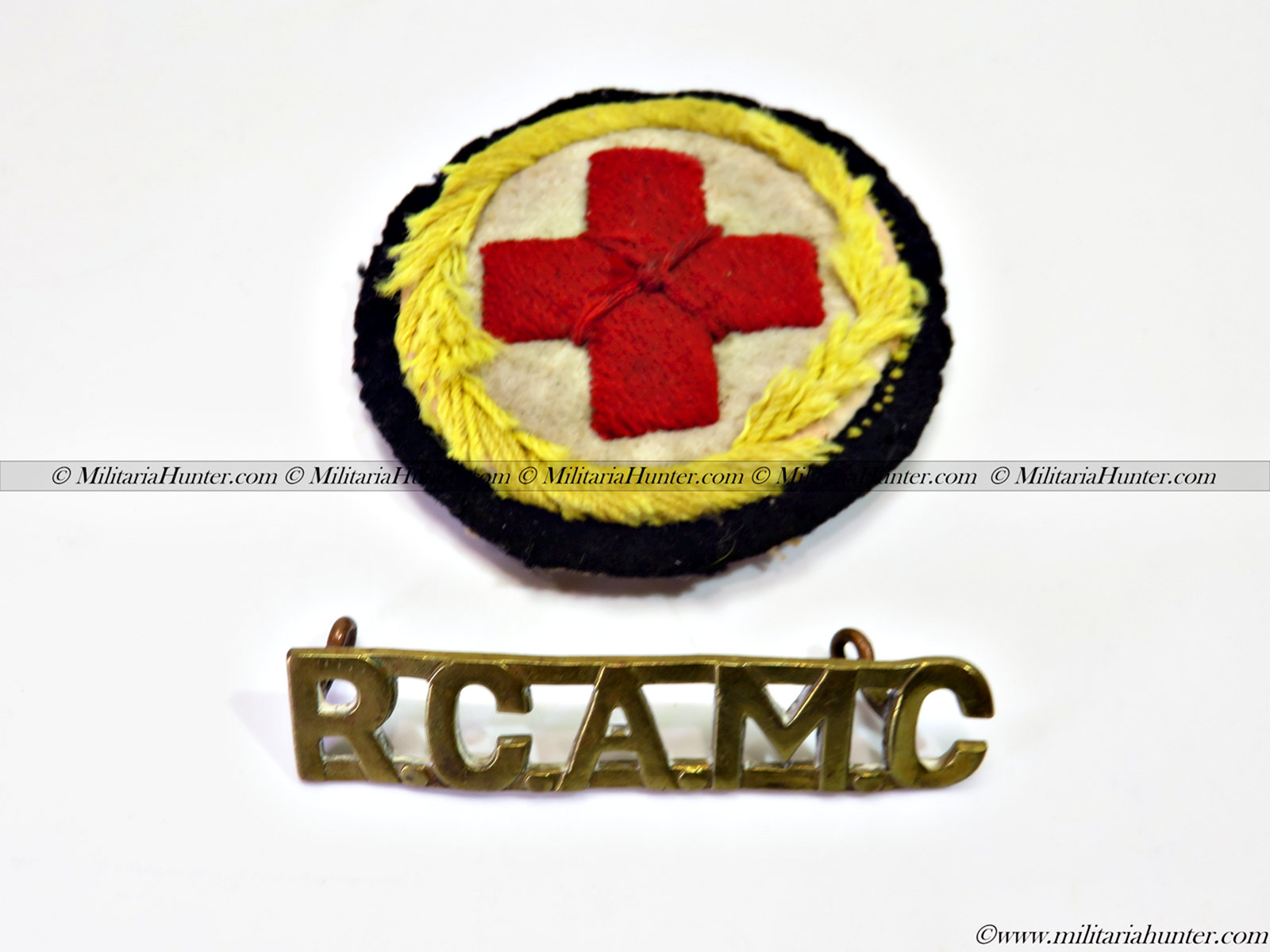 militaria : Royal Canadian Army Medical Corps title and arm patch